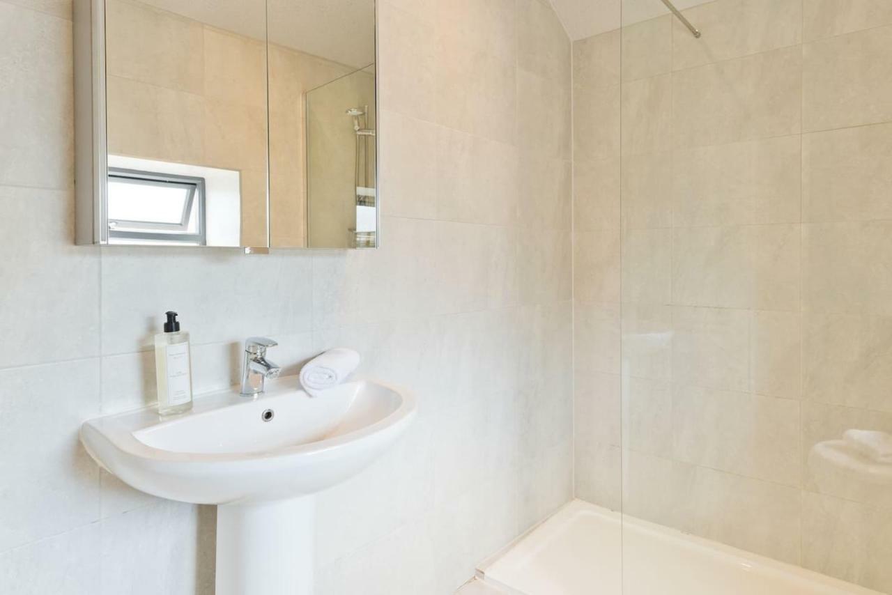 The Edge Suite - Hiphipstay Dublin Buitenkant foto